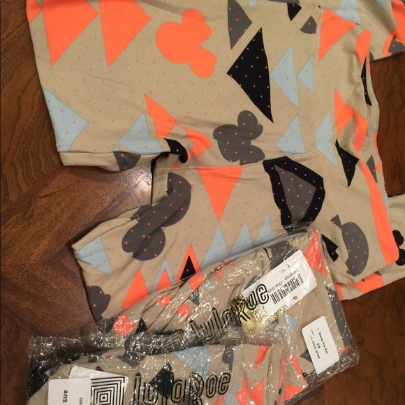 LuLaRoe Disney Mickey Mouse OS leggings Aztec BNWT - Picture 6 of 7